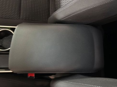 Used 2026 Chevrolet Equinox LT FWD image 27