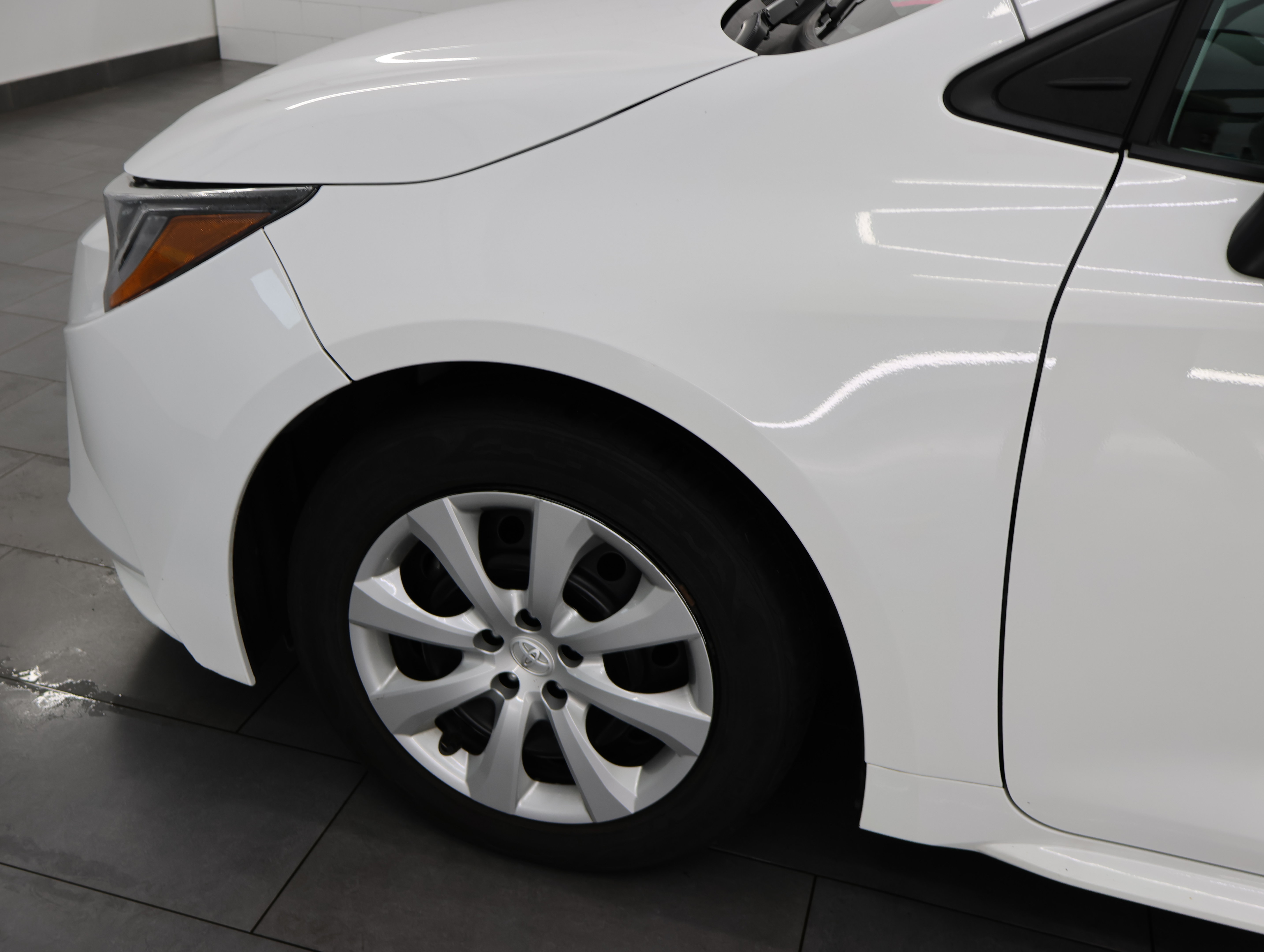 Used 2024 Toyota Corolla LE FWD image 30