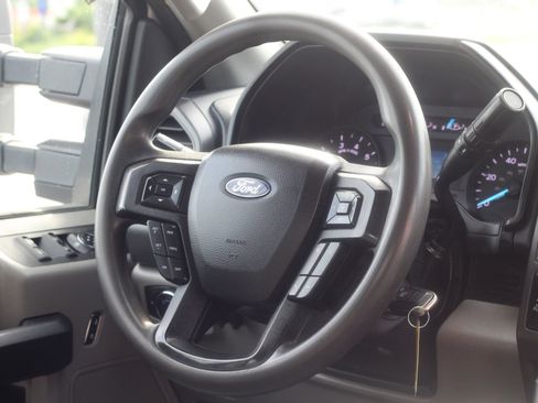 Used 2019 Ford F250 XL w/ STX Appearance Package AWD/4WD image 11