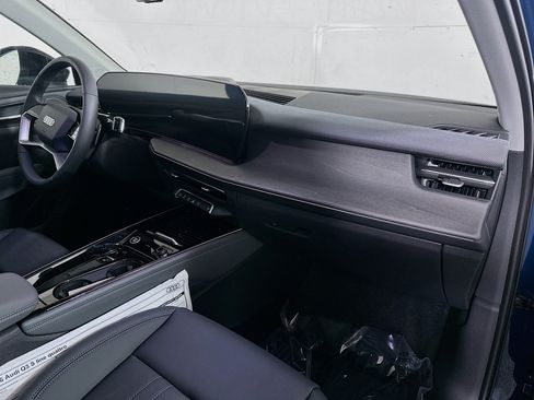 New 2026 Audi Q3 quattro 2.0T AWD/4WD image 30