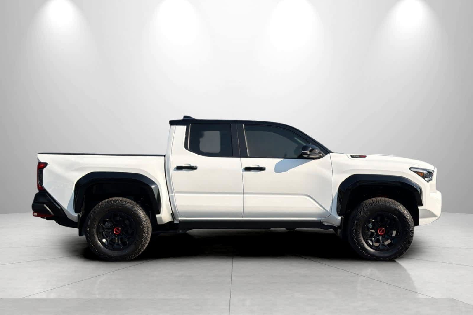 Used 2024 Toyota Tacoma TRD Pro AWD/4WD image 8