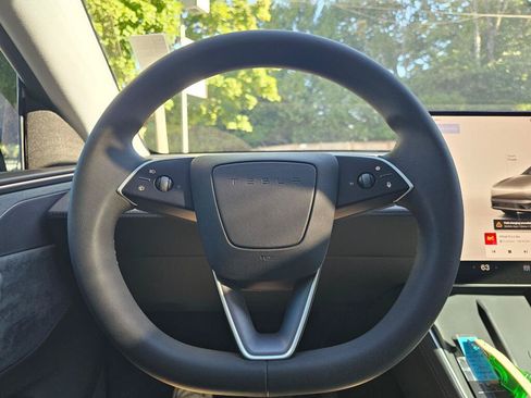 Used 2026 Tesla Model Y Long Range AWD/4WD image 27
