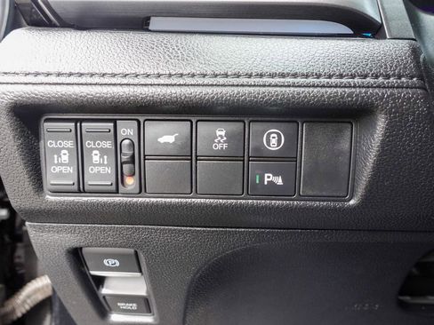 Used 2023 Honda Odyssey Touring image 17