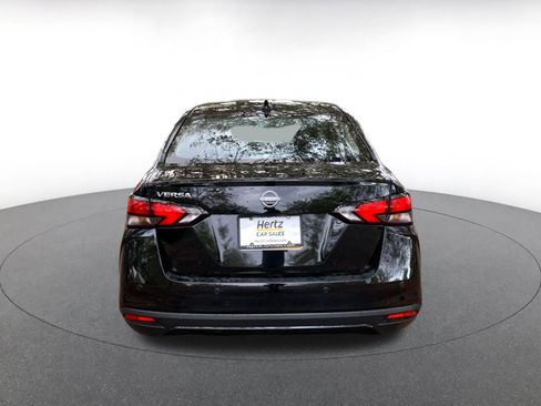 Used 2025 Nissan Versa SV image 6