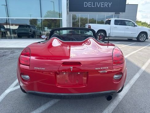 Used 2007 Pontiac Solstice Convertible RWD image 4