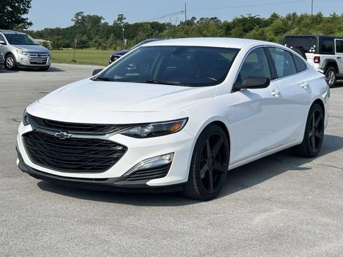 Used 2019 Chevrolet Malibu RS FWD image 3
