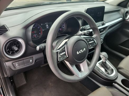 Used 2024 Kia Forte LXS FWD image 18