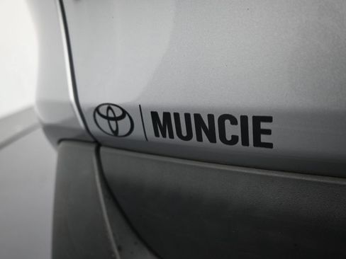 Used 2021 Toyota RAV4 XLE w/ Convenience Package AWD/4WD image 34