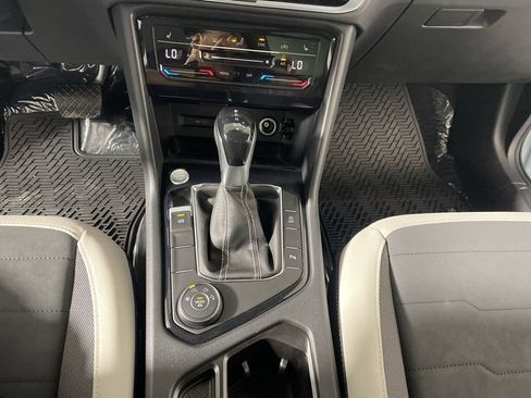 New 2026 Volkswagen Taos SE AWD/4WD image 17