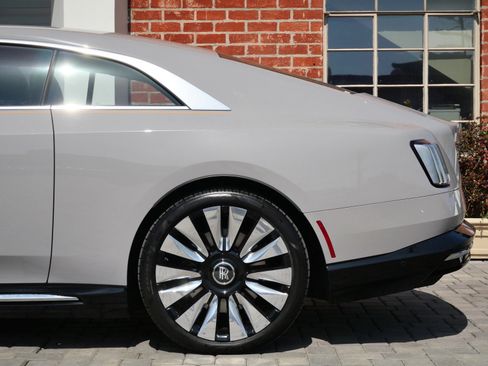 Certified 2024 Rolls-Royce Spectre w/ Leather Finishing Pack AWD/4WD image 32