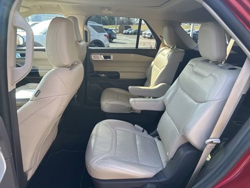 Used 2021 Ford Explorer Platinum w/ Equipment Group 601A image 16