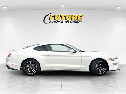 Used 2021 Ford Mustang Premium image 3