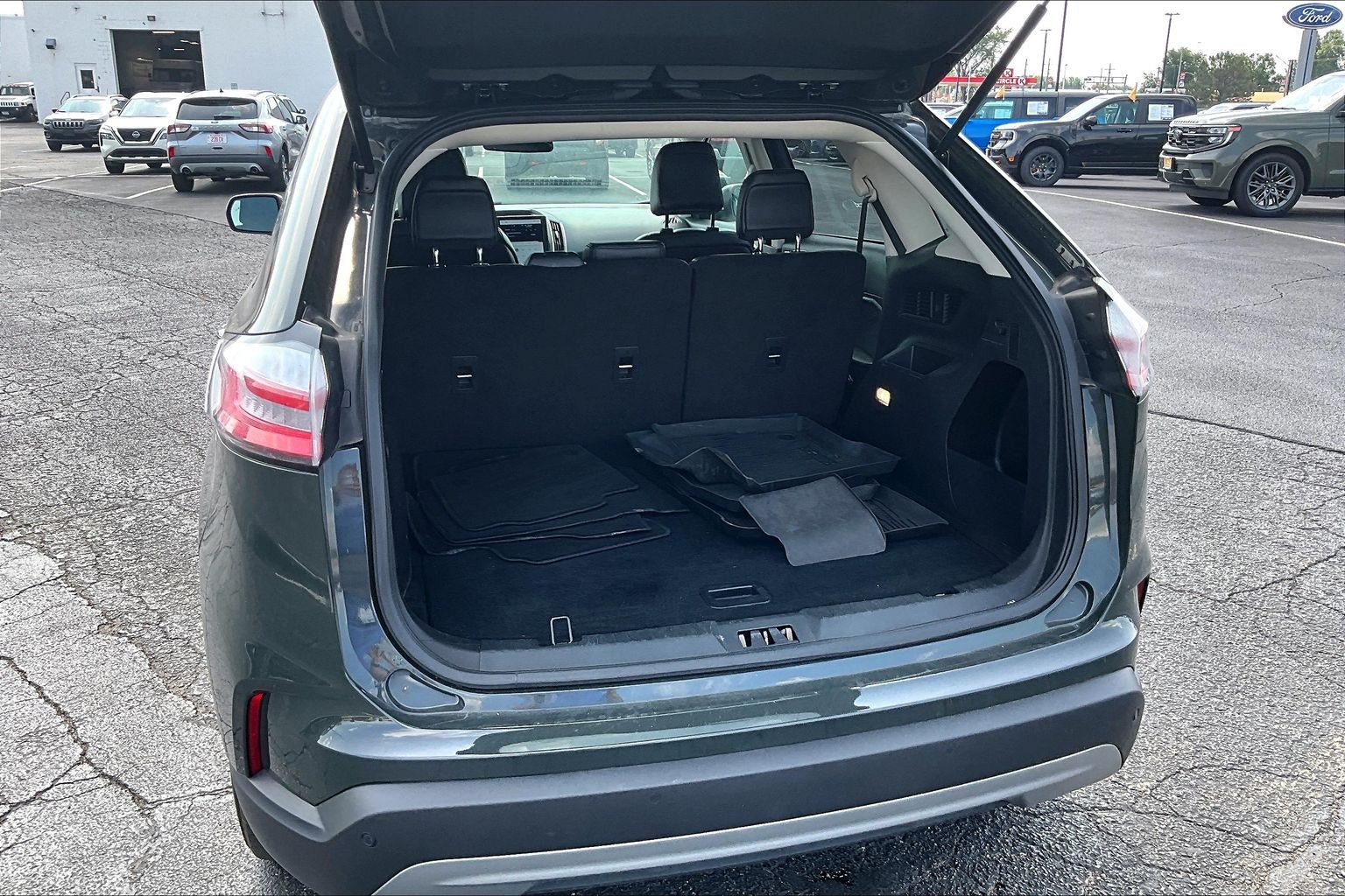 Used 2024 Ford Edge SEL AWD/4WD image 19
