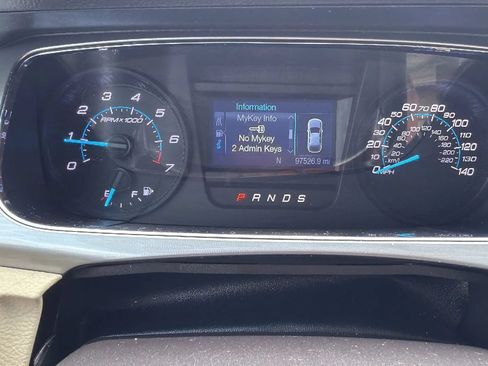 Used 2018 Ford Taurus SEL AWD/4WD image 15