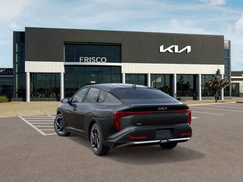 New 2026 Kia K4 EX image 4