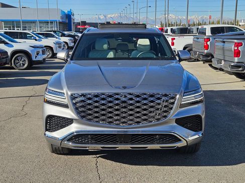 Used 2025 Genesis GV80 3.5T Prestige image 9