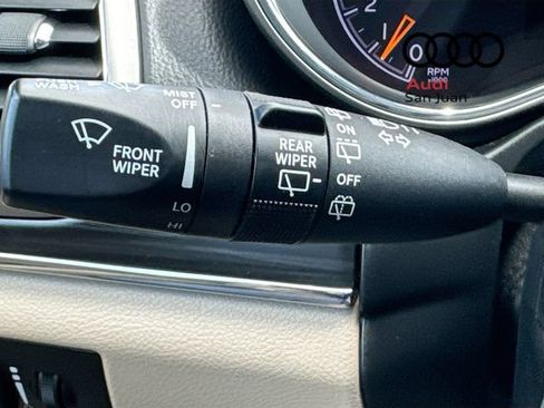Used 2019 Jeep Grand Cherokee Limited AWD/4WD image 12