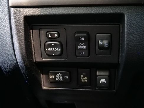 Used 2016 Toyota Tundra SR5 w/ TRD Off Road Package AWD/4WD image 17