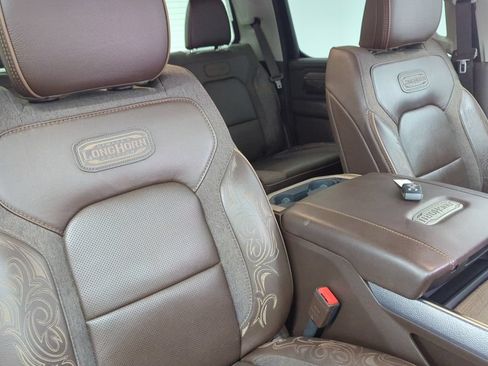 Used 2025 RAM 1500 Limited AWD/4WD image 37