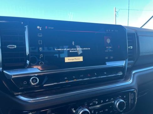 Used 2024 GMC Sierra 1500 SLT image 41