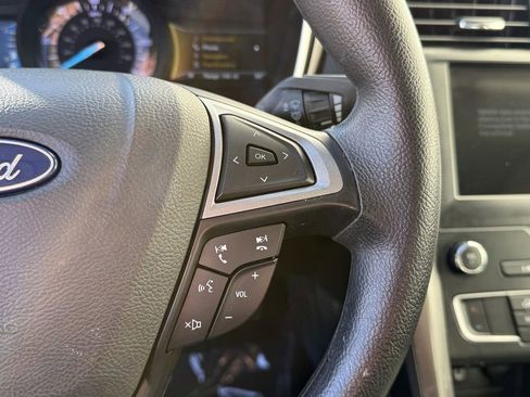 Used 2019 Ford Fusion SE image 20