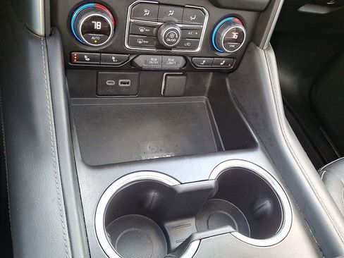 Used 2022 Chevrolet Tahoe LT w/ LT Signature Package image 25