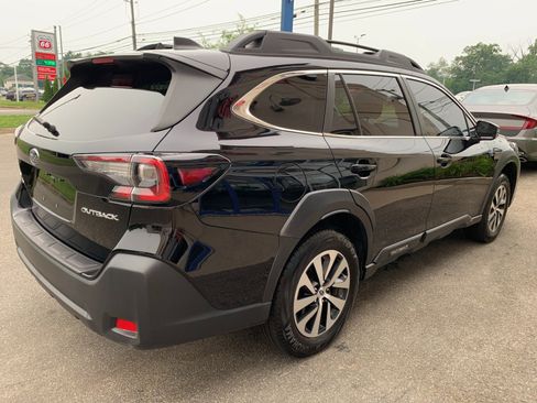Used 2024 Subaru Outback Premium AWD/4WD image 7