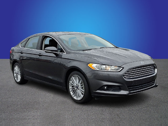 Used 2016 Ford Fusion SE w/ Equipment Group 202A FWD image 3