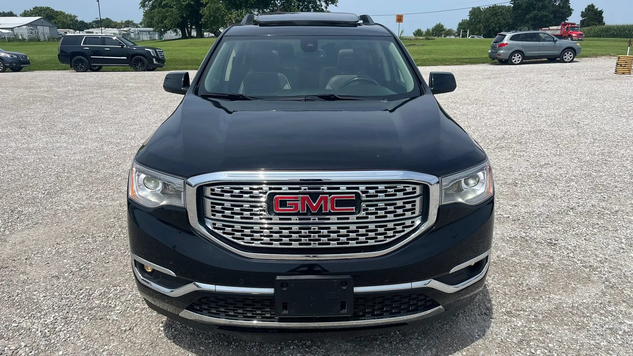 Used 2019 GMC Acadia Denali w/ LPO, Floor Liner Package AWD/4WD image 8