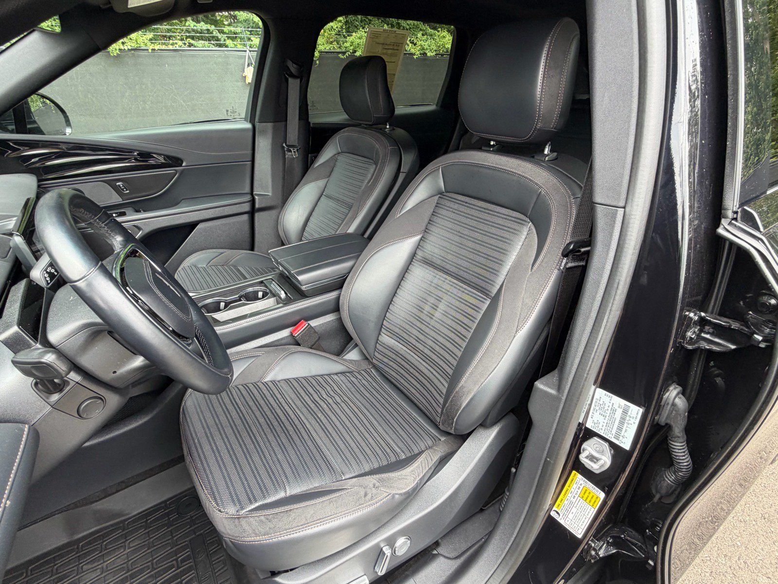 Used 2024 Lincoln Nautilus Reserve w/ Equipment Group 202A AWD/4WD image 22