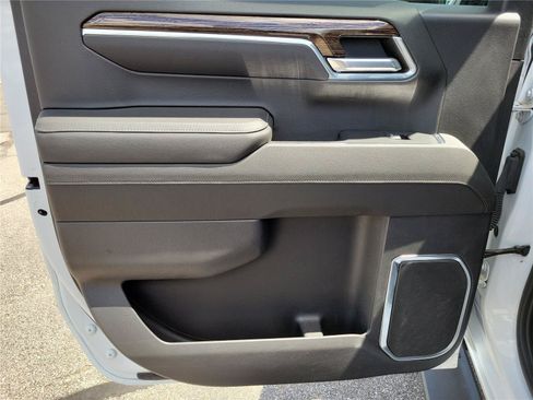 Used 2022 GMC Sierra 1500 Elevation AWD/4WD image 12