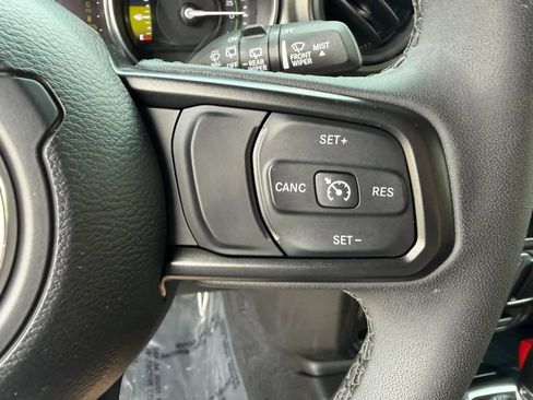 Used 2023 Jeep Wrangler Unlimited w/ Cold Weather Group AWD/4WD image 16