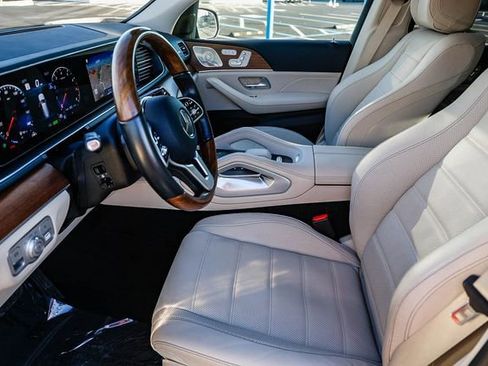 Used 2022 Mercedes-Benz GLS 450 4MATIC image 19