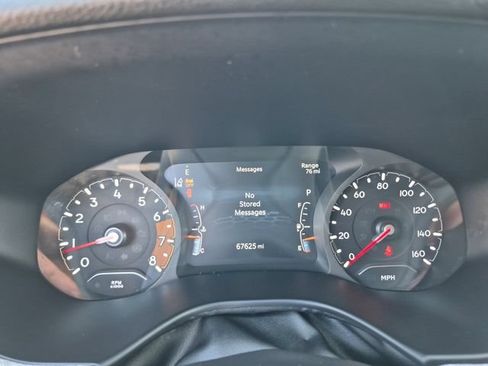 Used 2024 Jeep Compass Latitude w/ Sun and Sound Group AWD/4WD image 14