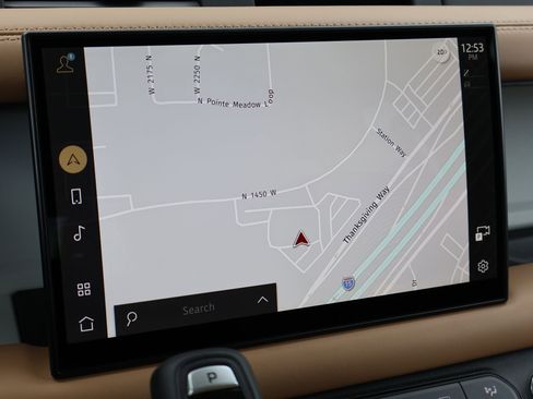 Used 2025 Land Rover Defender 130 X-Dynamic SE image 21