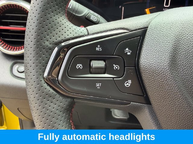 Used 2025 Chevrolet Trax RS w/ Driver Confidence Package FWD image 6