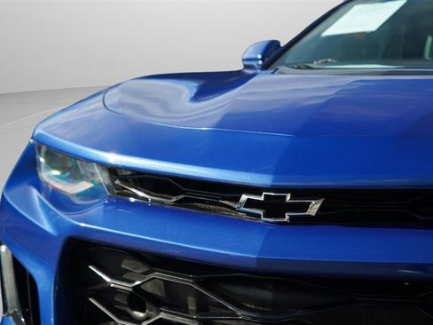 Used 2019 Chevrolet Camaro ZL1 image 33