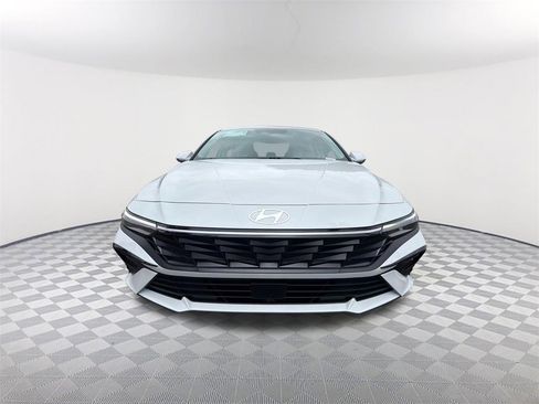 New 2026 Hyundai Elantra Limited image 2