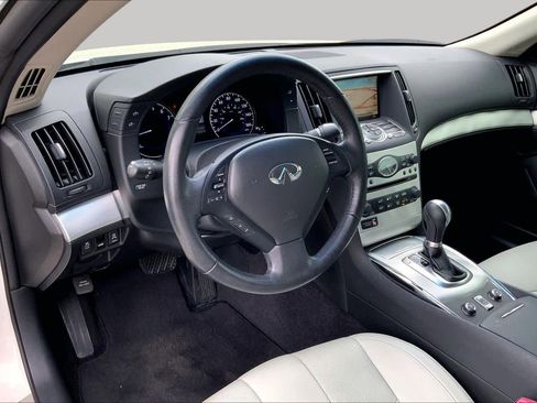 Used 2013 INFINITI G37 Convertible w/ Premium Pkg RWD image 18