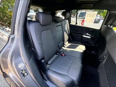 Used 2026 Mercedes-Benz GLB 250 4MATIC image 16