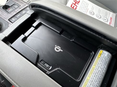 Used 2021 Toyota Highlander Limited image 36