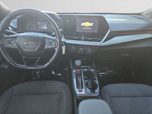 Used 2024 Chevrolet Trax RS image 11