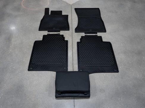 Used 2018 Mercedes-Benz Maybach S 560 4MATIC image 82