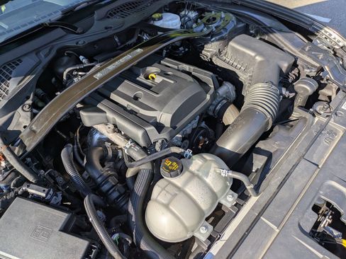 Certified 2020 Ford Mustang Coupe RWD image 34