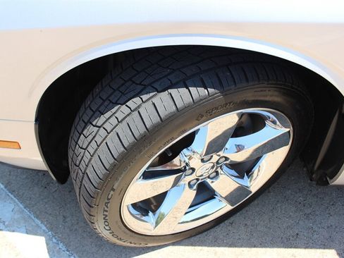 Used 2010 Dodge Challenger R/T RWD image 33