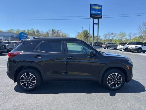 New 2026 Chevrolet TrailBlazer LT w/ Convenience Package AWD/4WD image 8
