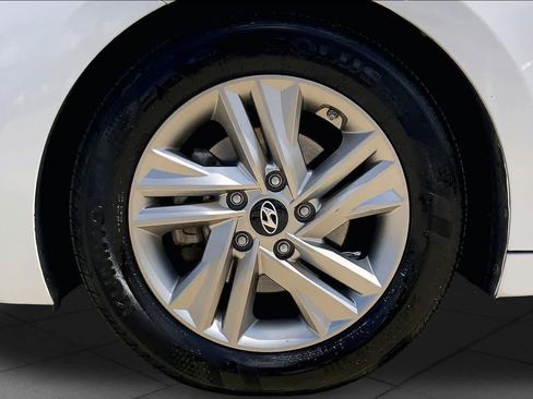 Used 2019 Hyundai Elantra Value Edition w/ Cargo Package FWD image 10