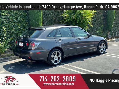 Used 2004 Lexus IS 300 SportCross image 6