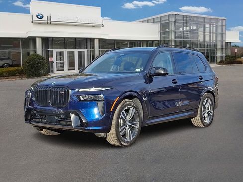 Used 2025 BMW X7 M60i w/ Climate Comfort Package image 1