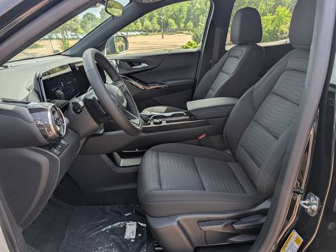 New 2027 Chevrolet Equinox LT FWD image 10